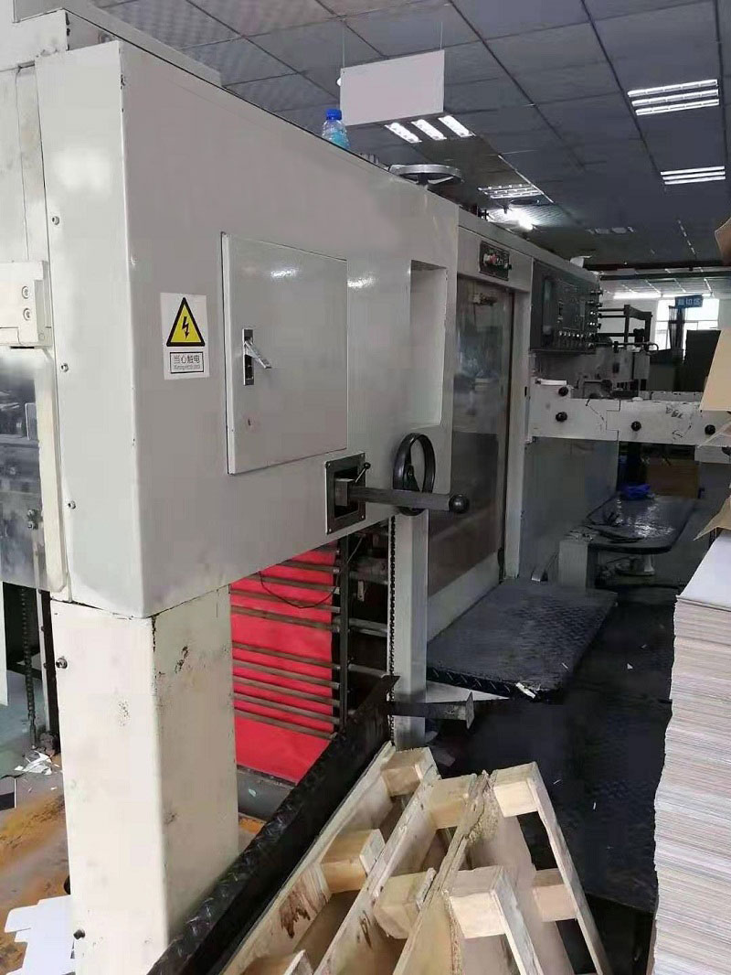 2000 YAWA MW1050 DIE CUTTING AND 